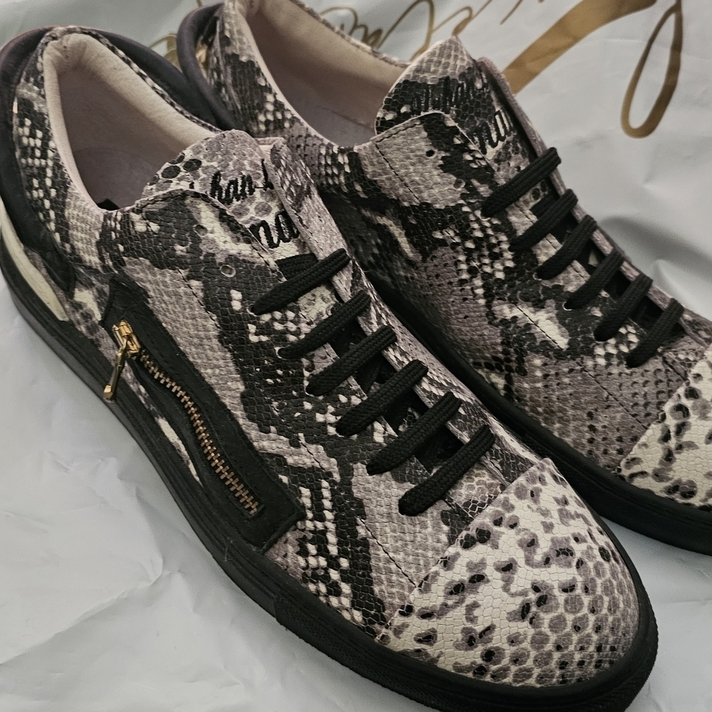 Mauri sneaker NWOT -Men's sz 45 (made in Italy)